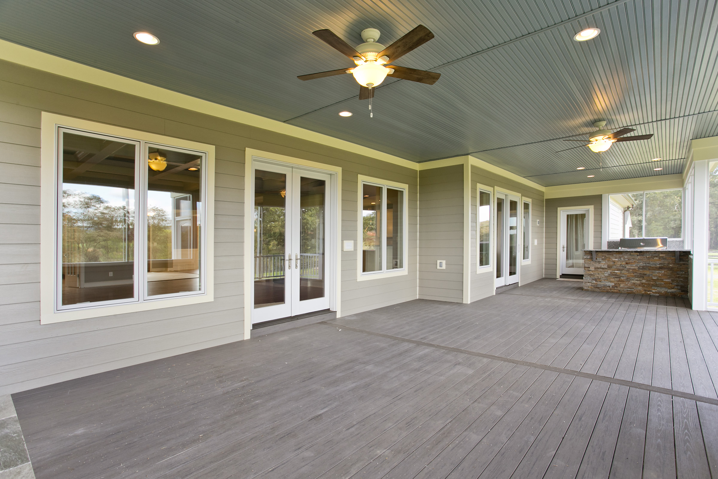 Back Screened Porch 2