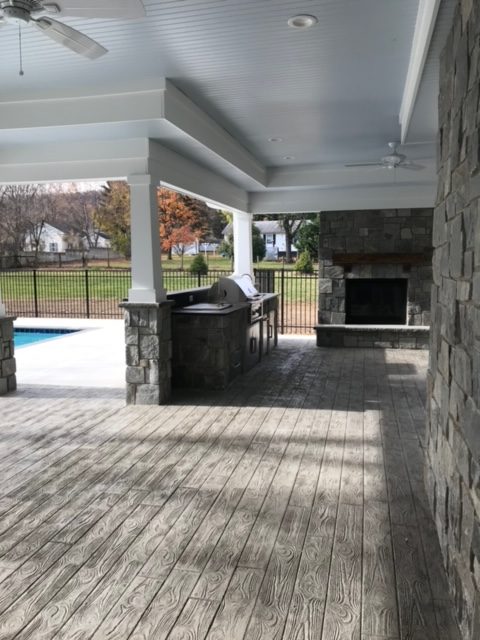 pool and outdoor kitchen