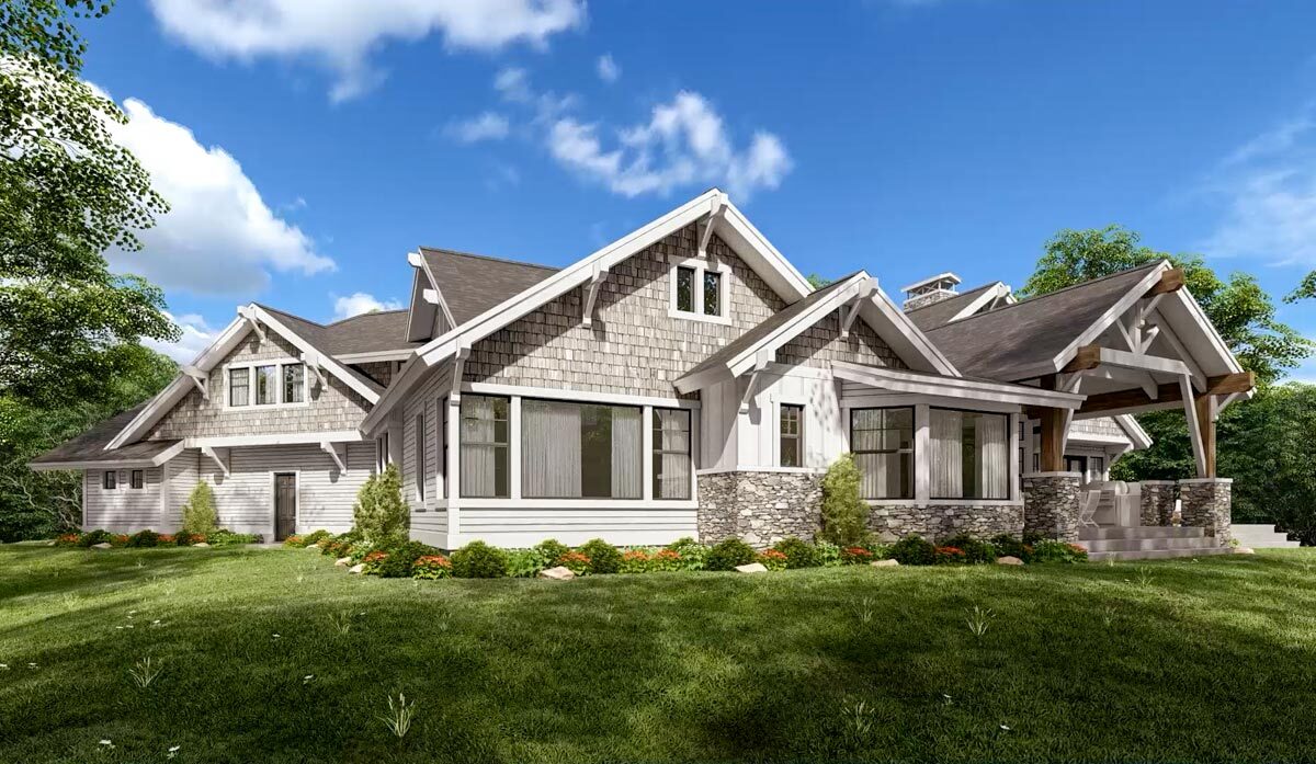 4 bed mountain home back elevation
